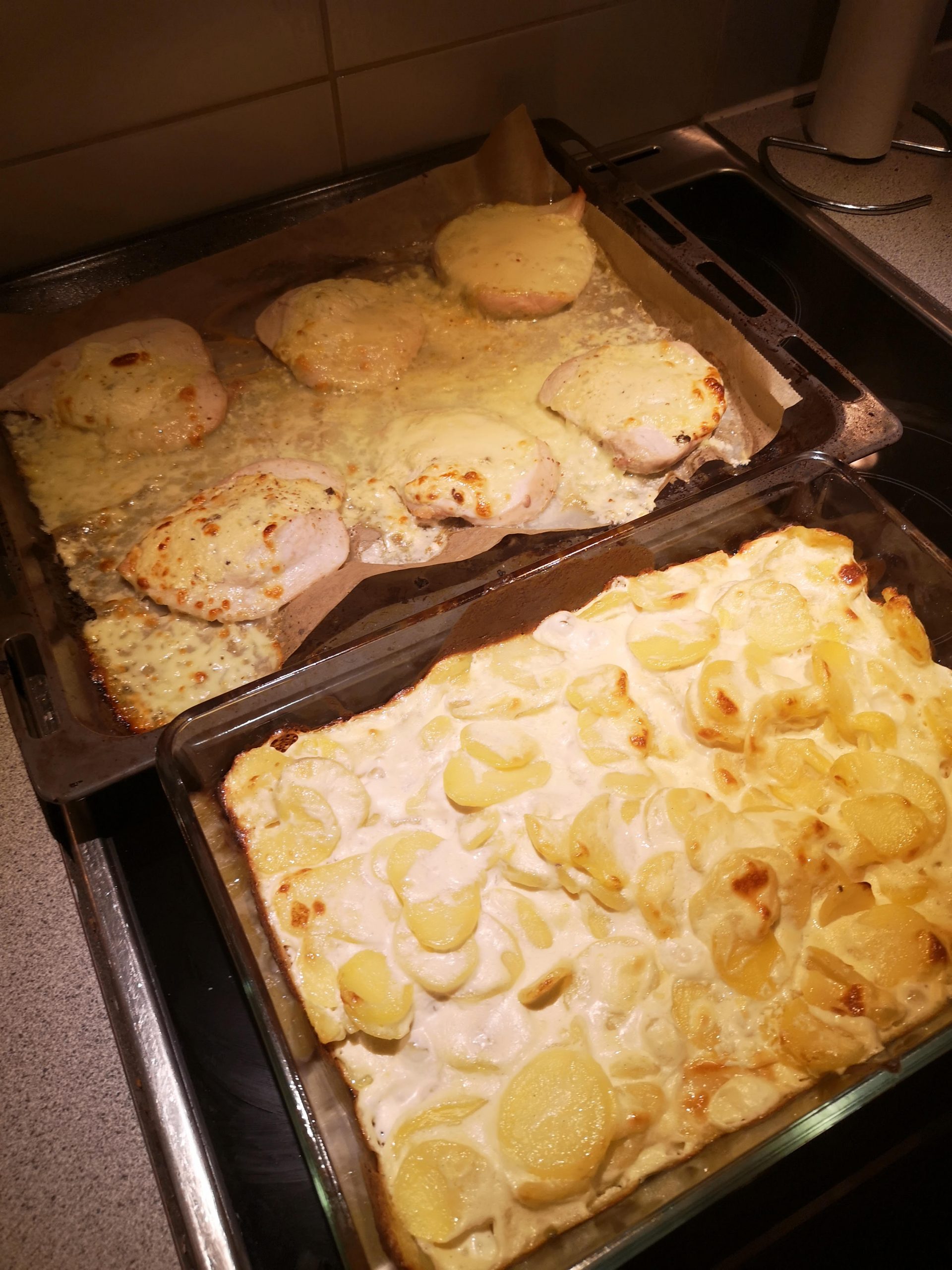 Smakfylld Kyckling med Potatisgratäng